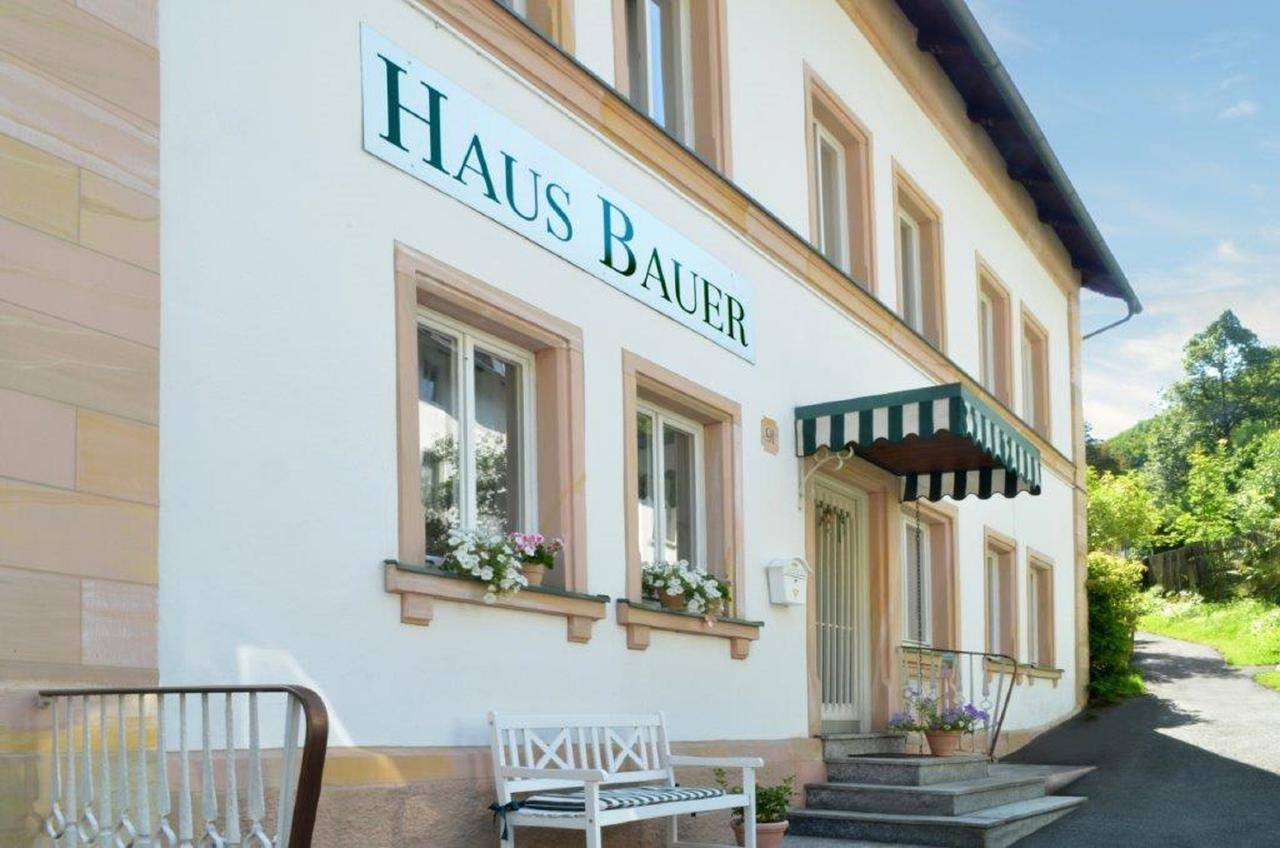 Hotel Haus Bauer Бад-Бернек  Экстерьер фото