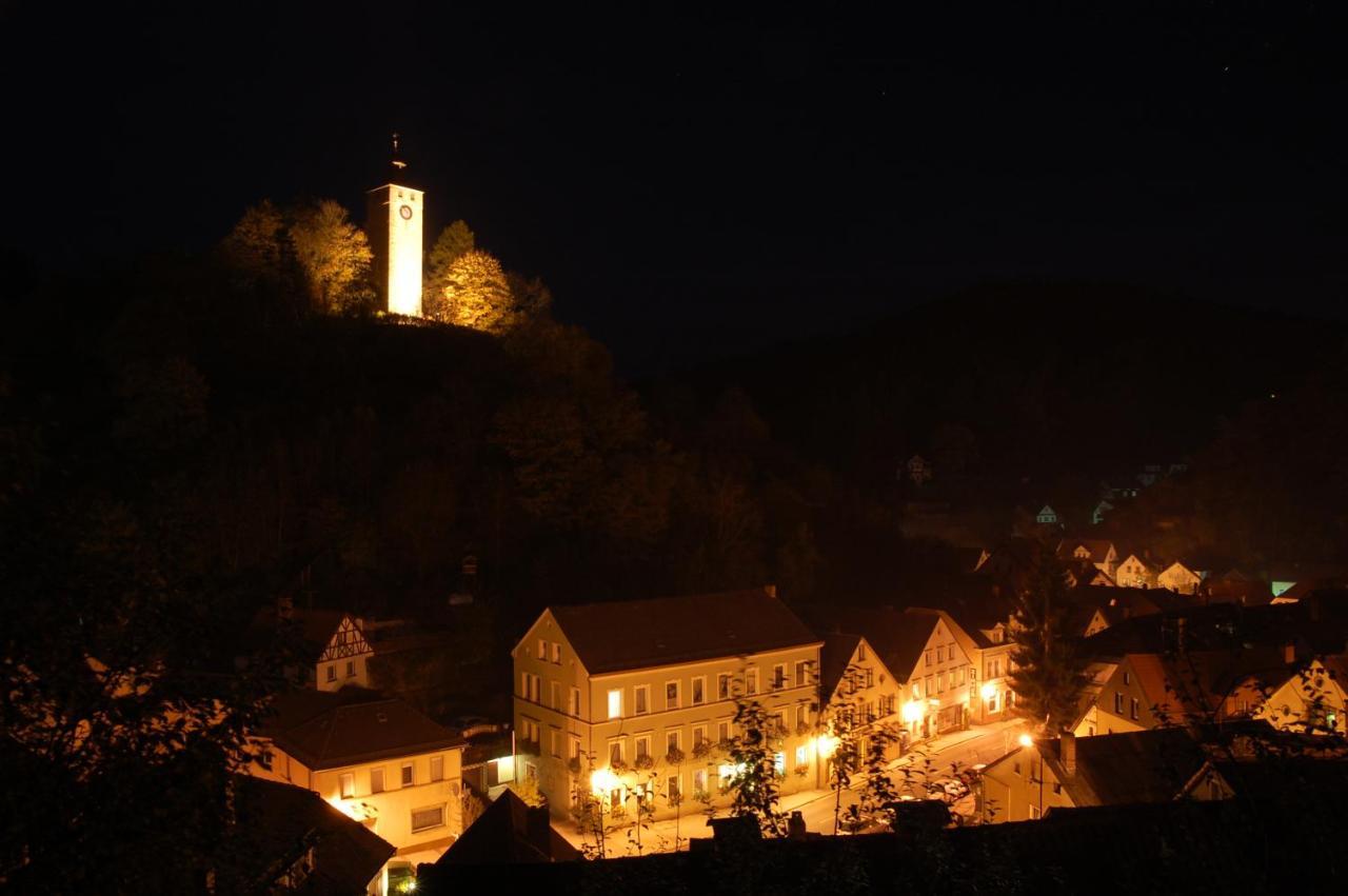 Hotel Haus Bauer Бад-Бернек  Экстерьер фото