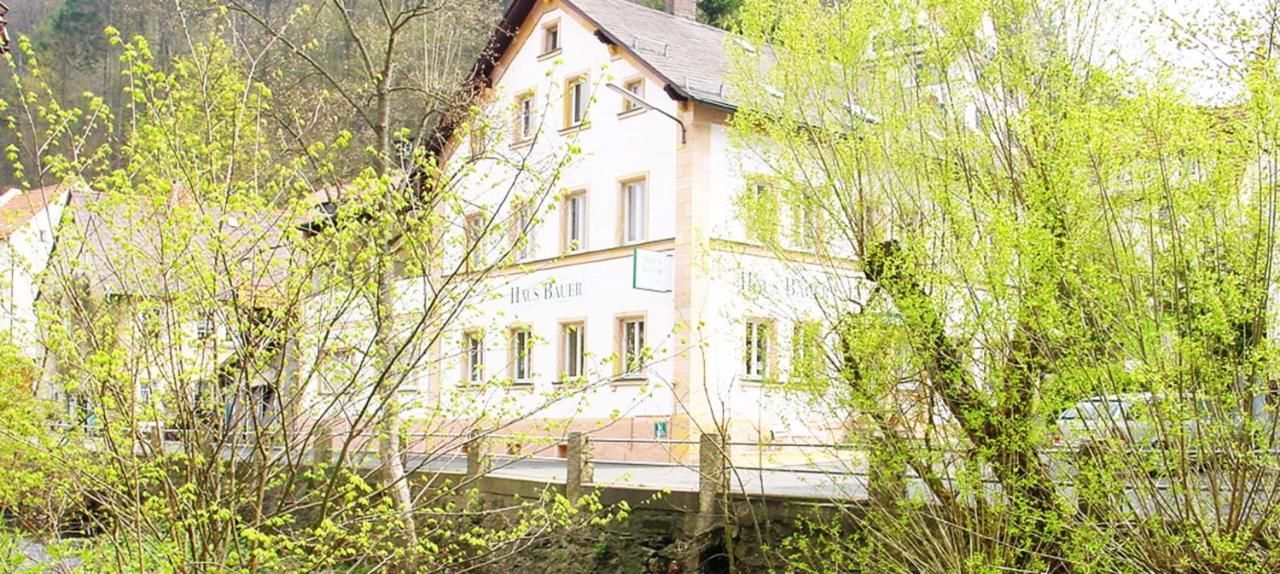 Hotel Haus Bauer Бад-Бернек  Экстерьер фото