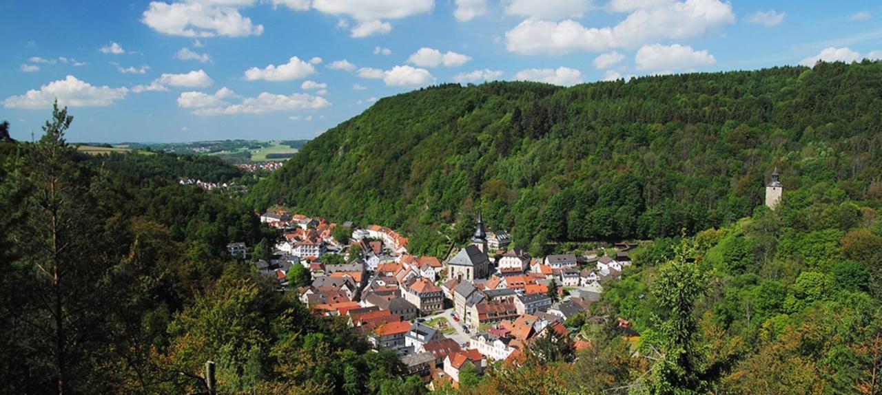 Hotel Haus Bauer Бад-Бернек  Экстерьер фото